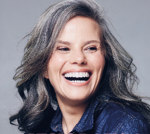 Maria Cândida lança livro “Menopausa como jornada” ferramenta de planejamento que auxilia mulheres a compreender essa fase
